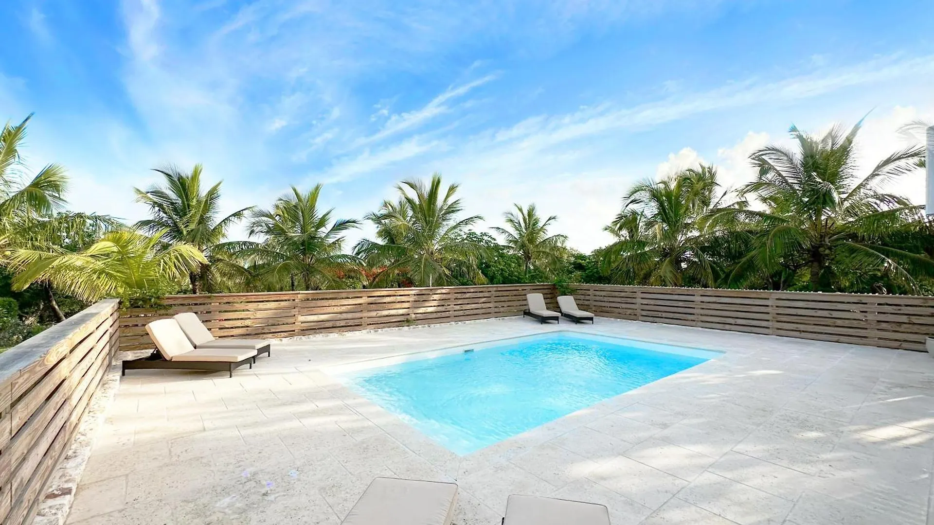 Bahama Mama Home Governor's Harbour Holiday home